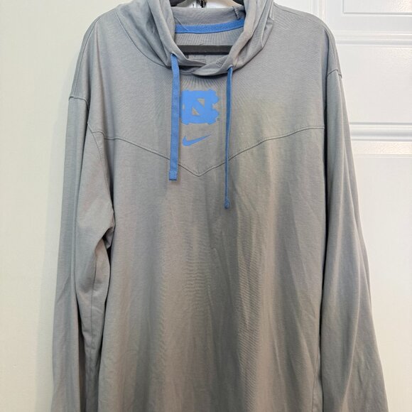 Nike UNC Tar Heels Lightweight Hoodie – Men’s Small, soft, casual, comfy - Picture 1 of 7